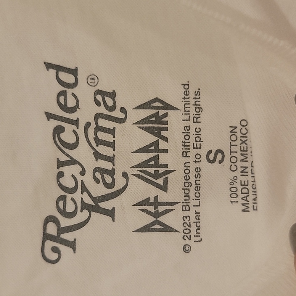 Def Leopard Rocker Tee - Picture 2 of 7